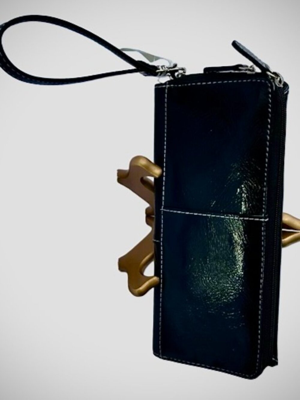 Liz Claiborne Black Wristlet Wallet Detachable Strap  NEW WITH TAG